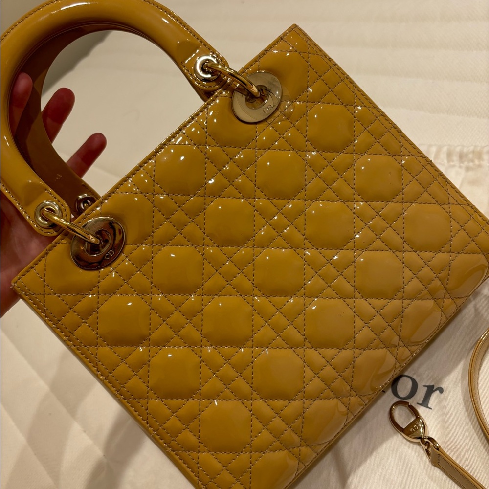 Christian Dior authentic Patent Medium Lady Dior Bag Beige - Picture 11 of 14